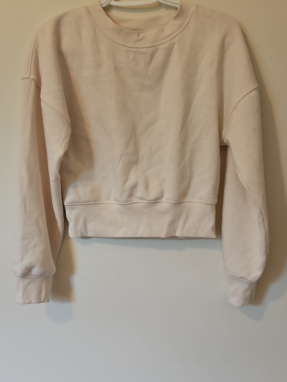 wild fable Cream Cropped Crewneck Sweatshirt